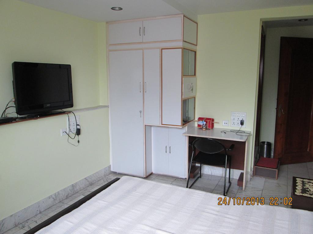 Service Apartments, Park Street, Calcutta Room photo